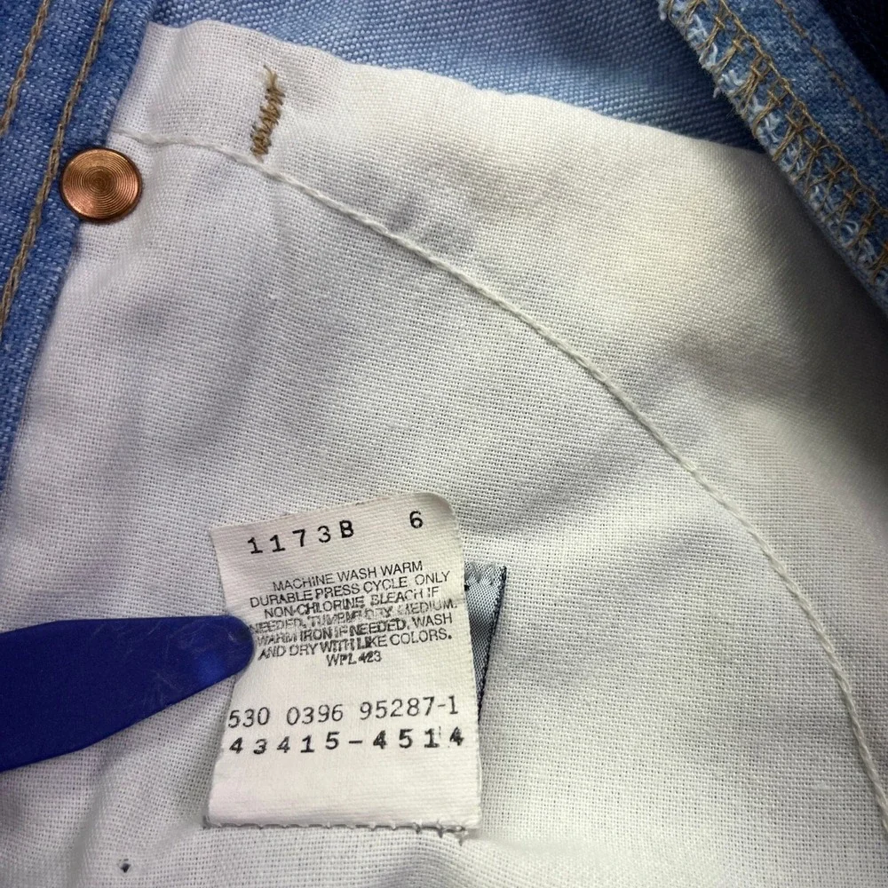 Vintage Levi's Action Jeans Light Wash Denim Straight Leg Men Sz 36 Fits 34